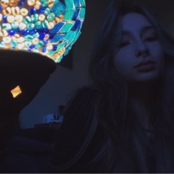 Meet your Posher, Enisa - Picture 1 of 1